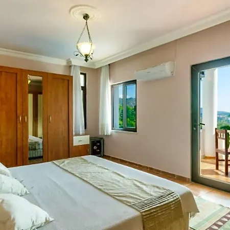 Sleeps 10 Pool Air Con Wifi